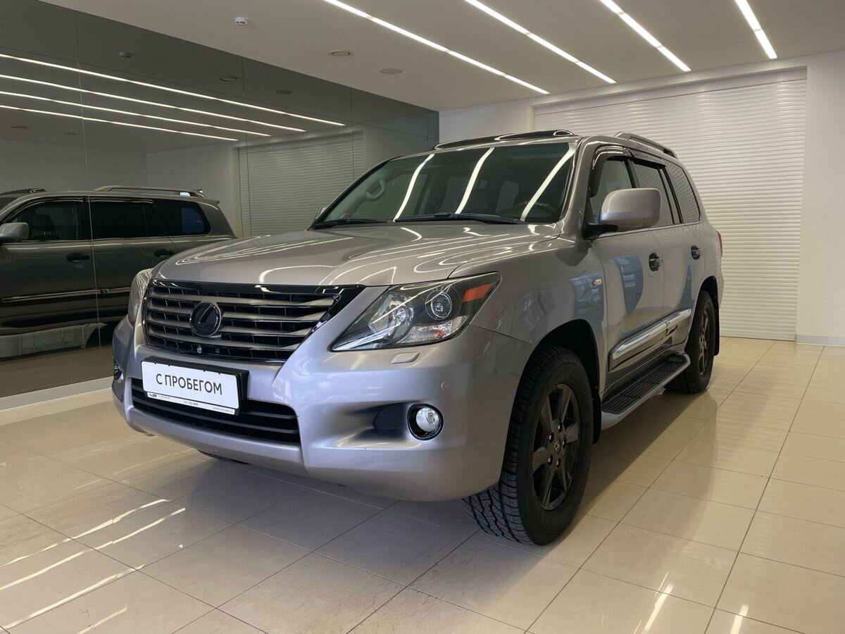 Lexus LX